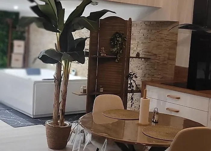 Nid D Indonezen Balneo & Table De Massage بيت للعطل *