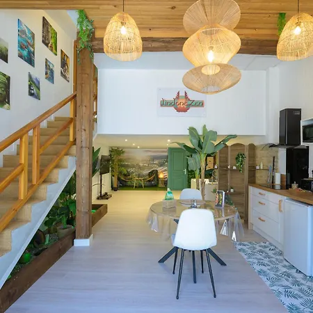 Nid D Indonezen Balneo & Table De Massage